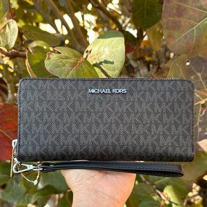 Michael Kors Jet Set Travel Large Continental Wallet Wristlet MK Black
